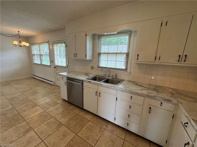 503 Hampton Drive, King, NC 27021