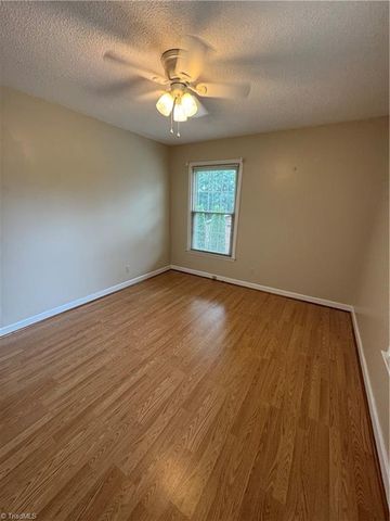 503 Hampton Drive, King, NC 27021