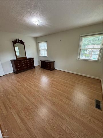 503 Hampton Drive, King, NC 27021