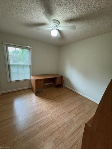 503 Hampton Drive, King, NC 27021