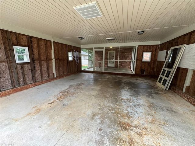 503 Hampton Drive, King, NC 27021