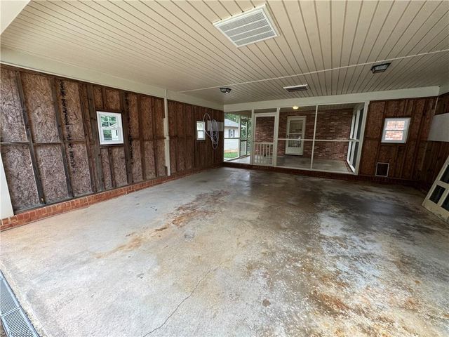 503 Hampton Drive, King, NC 27021