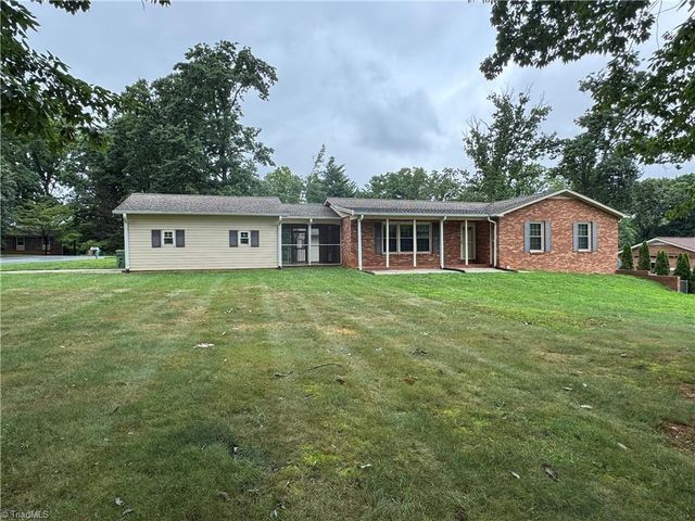 503 Hampton Drive, King, NC 27021