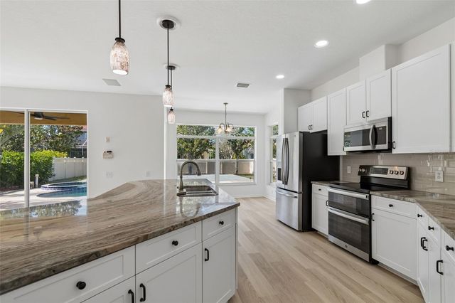 2300 HANNAH WAY S, Dunedin, FL 34698