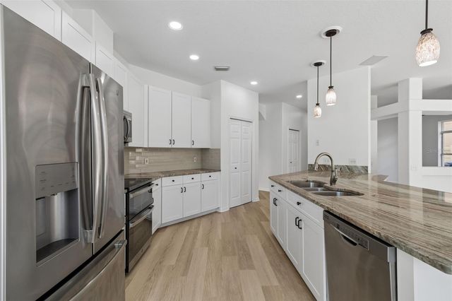 2300 HANNAH WAY S, Dunedin, FL 34698