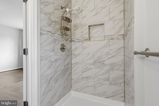 6915 BRIARCLIFF DR, Clinton, MD 20735
