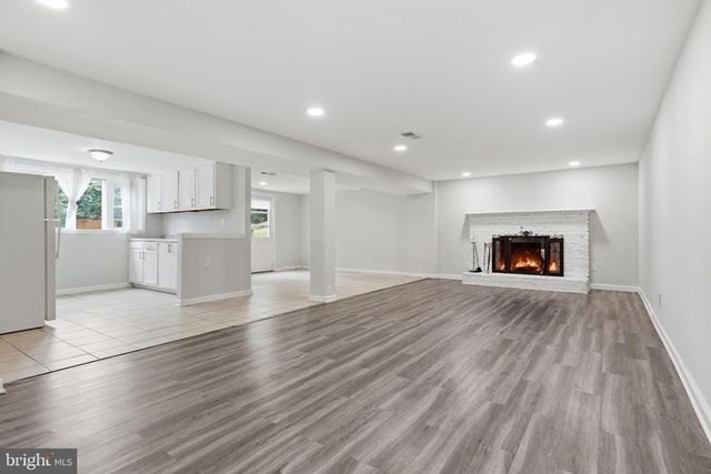 6915 BRIARCLIFF DR, Clinton, MD 20735