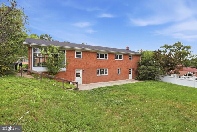 6915 BRIARCLIFF DR, Clinton, MD 20735