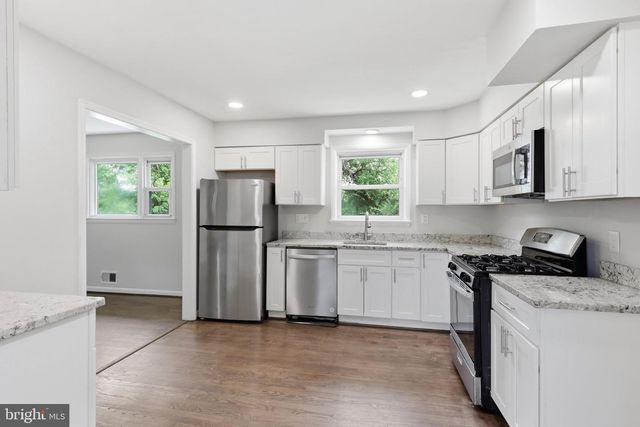 6915 BRIARCLIFF DR, Clinton, MD 20735