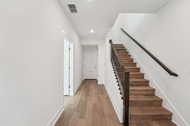 200 W 56th ST 8104, Austin, TX 78751
