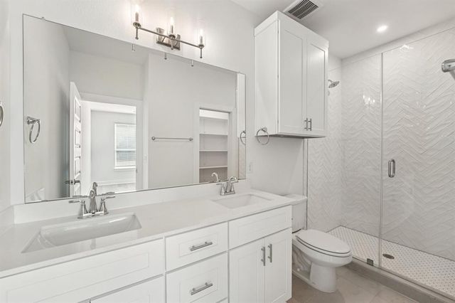 200 W 56th ST 8104, Austin, TX 78751
