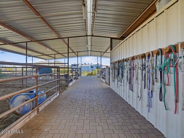 2690 W GAIL Road, San Tan Valley, AZ 85144