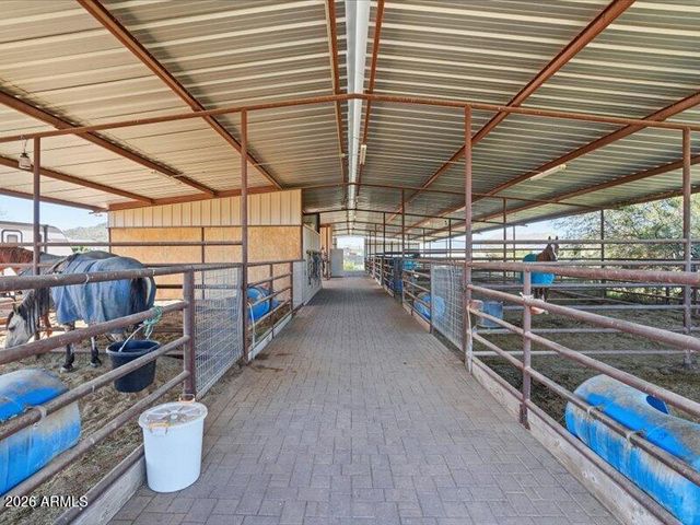 2690 W GAIL Road, San Tan Valley, AZ 85144