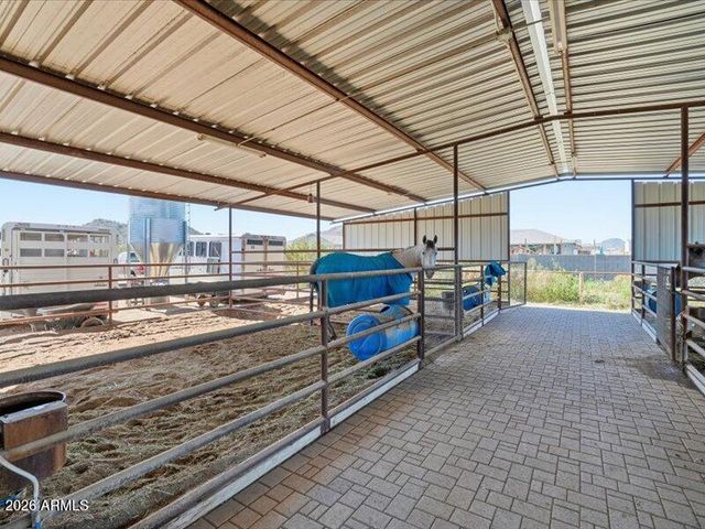 2690 W GAIL Road, San Tan Valley, AZ 85144