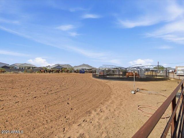2690 W GAIL Road, San Tan Valley, AZ 85144