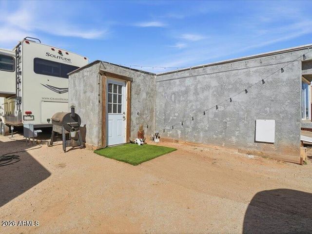 2690 W GAIL Road, San Tan Valley, AZ 85144