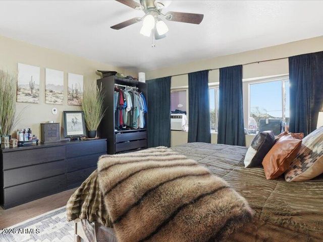 2690 W GAIL Road, San Tan Valley, AZ 85144