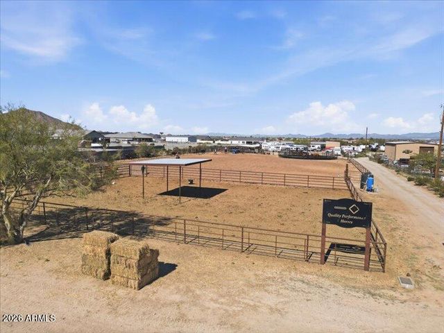 2690 W GAIL Road, San Tan Valley, AZ 85144