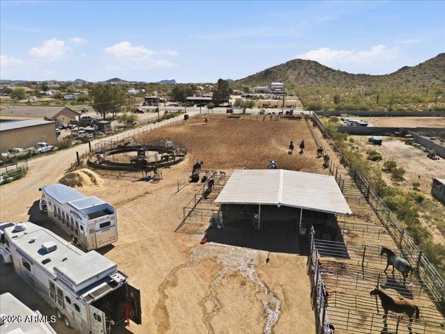 2690 W GAIL Road, San Tan Valley, AZ 85144