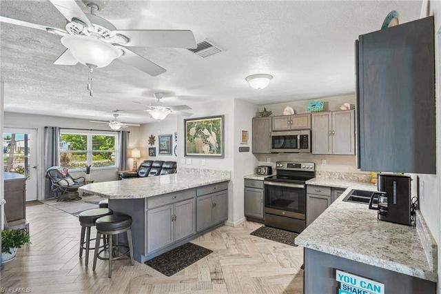 3050 York RD, St. James City, FL 33956