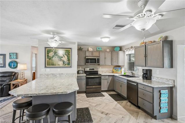 3050 York RD, St. James City, FL 33956