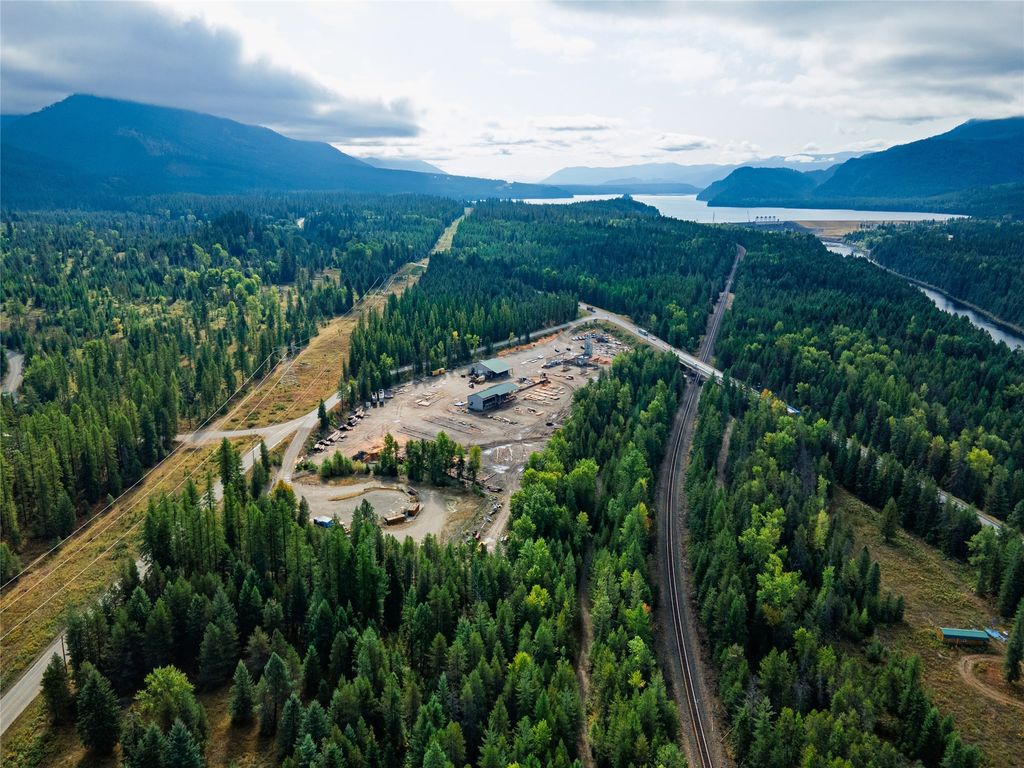 1717 Mt Highway 200, Noxon, MT 59853