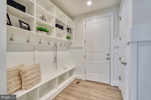 9319 CONVENTO TER, Fairfax, VA 22031