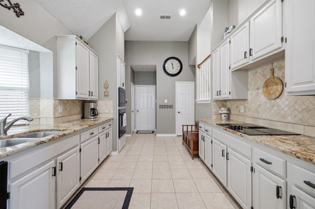 5219 Shadow Glen Drive, Grapevine, TX 76051