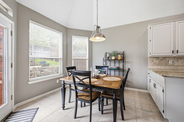 5219 Shadow Glen Drive, Grapevine, TX 76051