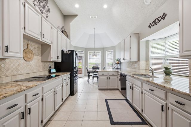5219 Shadow Glen Drive, Grapevine, TX 76051