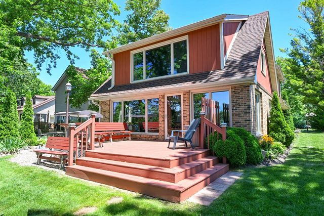 7926 E Long Lake DRIVE, Waterford, WI 53185