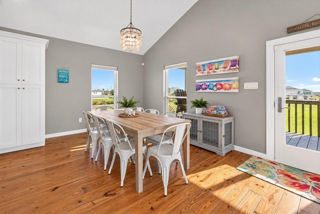 18607 Warrior Road, Galveston, TX 77554