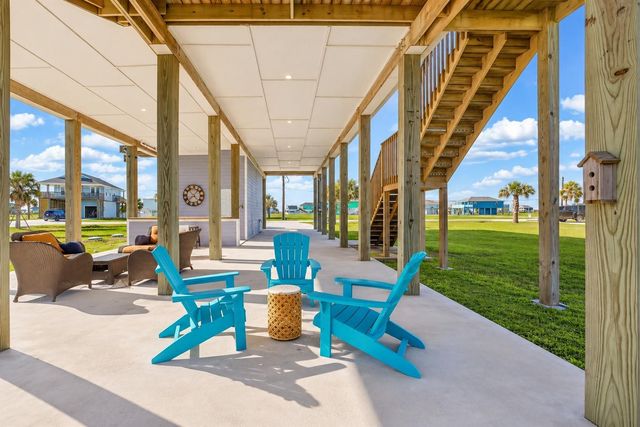 18607 Warrior Road, Galveston, TX 77554