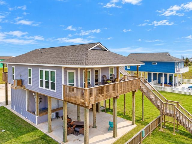 18607 Warrior Road, Galveston, TX 77554