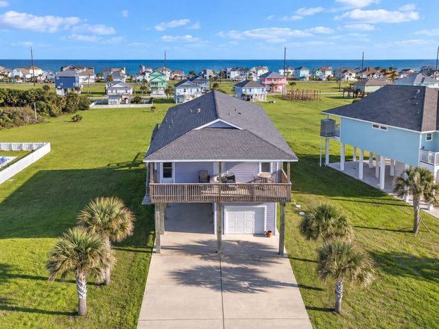 18607 Warrior Road, Galveston, TX 77554