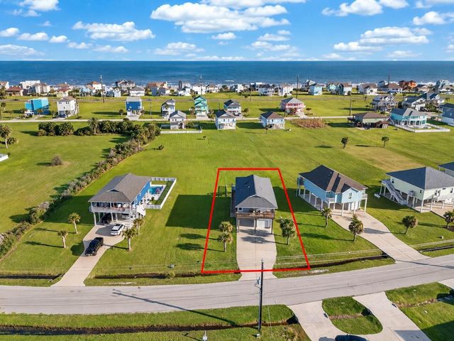 18607 Warrior Road, Galveston, TX 77554