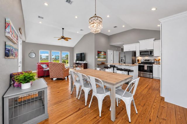 18607 Warrior Road, Galveston, TX 77554
