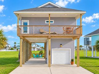 18607 Warrior Road, Galveston, TX 77554