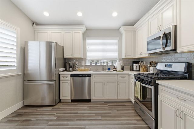 628 Crater Ave, Modesto, CA 95351