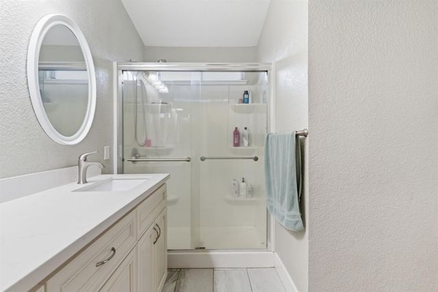 628 Crater Ave, Modesto, CA 95351