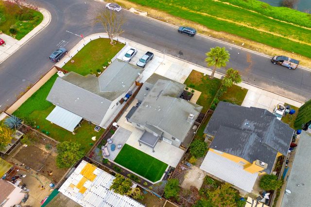 628 Crater Ave, Modesto, CA 95351