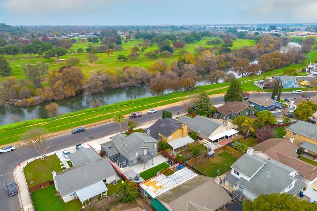 628 Crater Ave, Modesto, CA 95351