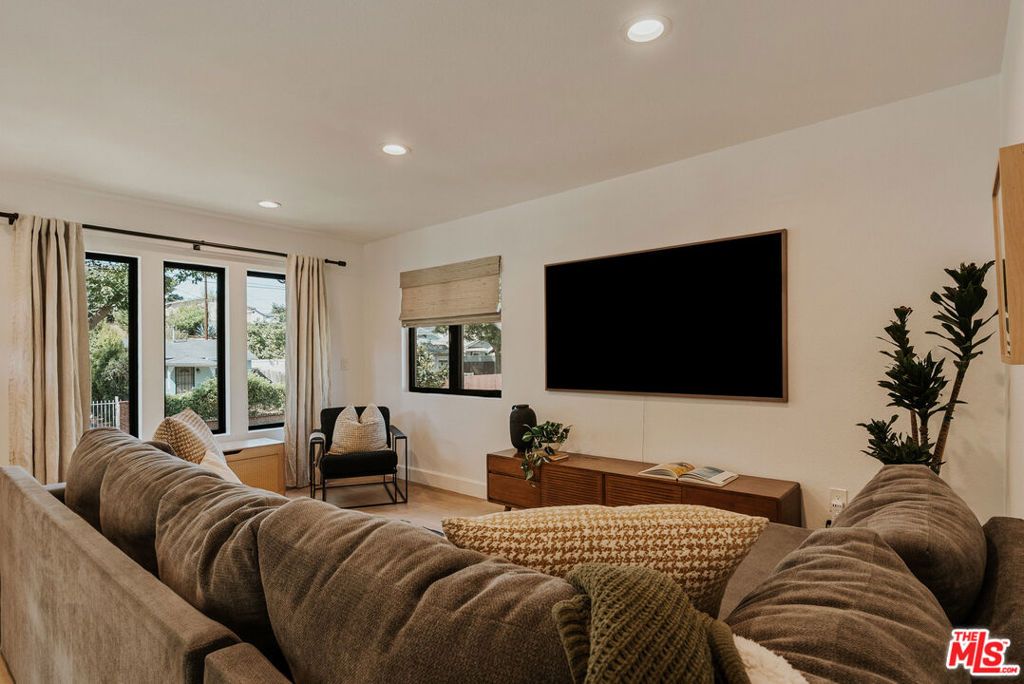 1316 N Chester Avenue, Inglewood, CA 90302 — photo 5