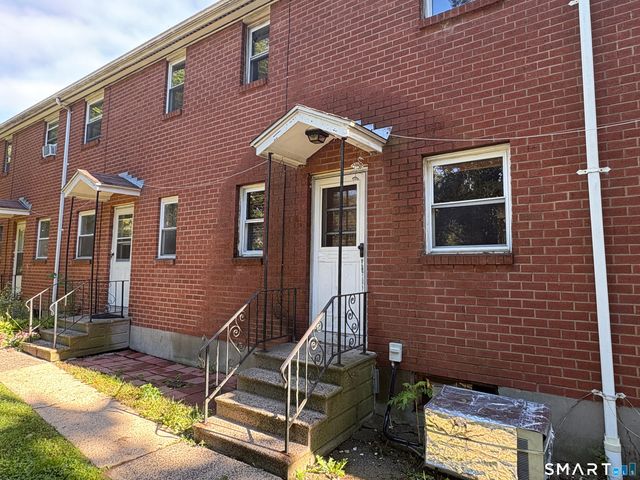75 Saltonstall Parkway 22, East Haven, CT 06512