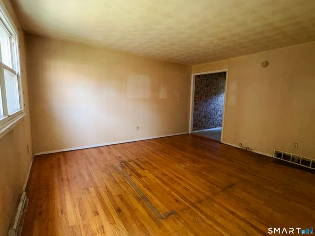 75 Saltonstall Parkway 22, East Haven, CT 06512