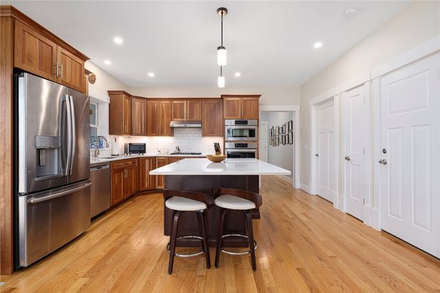 35 Abbey Road, South Kingstown, RI 02879