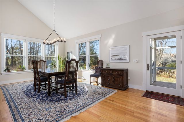 35 Abbey Road, South Kingstown, RI 02879