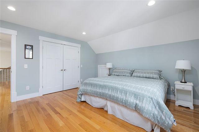 35 Abbey Road, South Kingstown, RI 02879