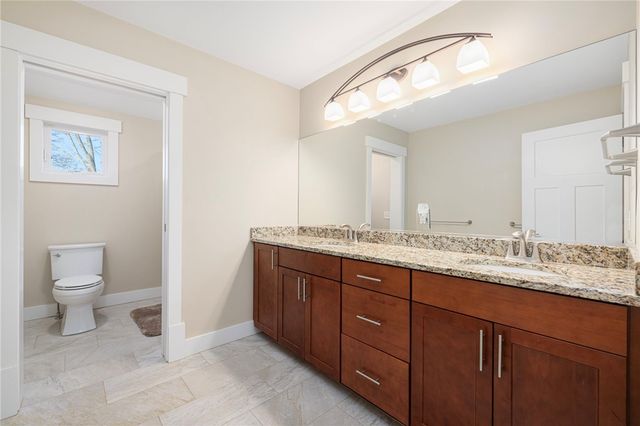 35 Abbey Road, South Kingstown, RI 02879