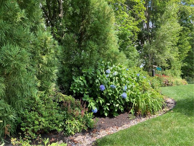 35 Abbey Road, South Kingstown, RI 02879